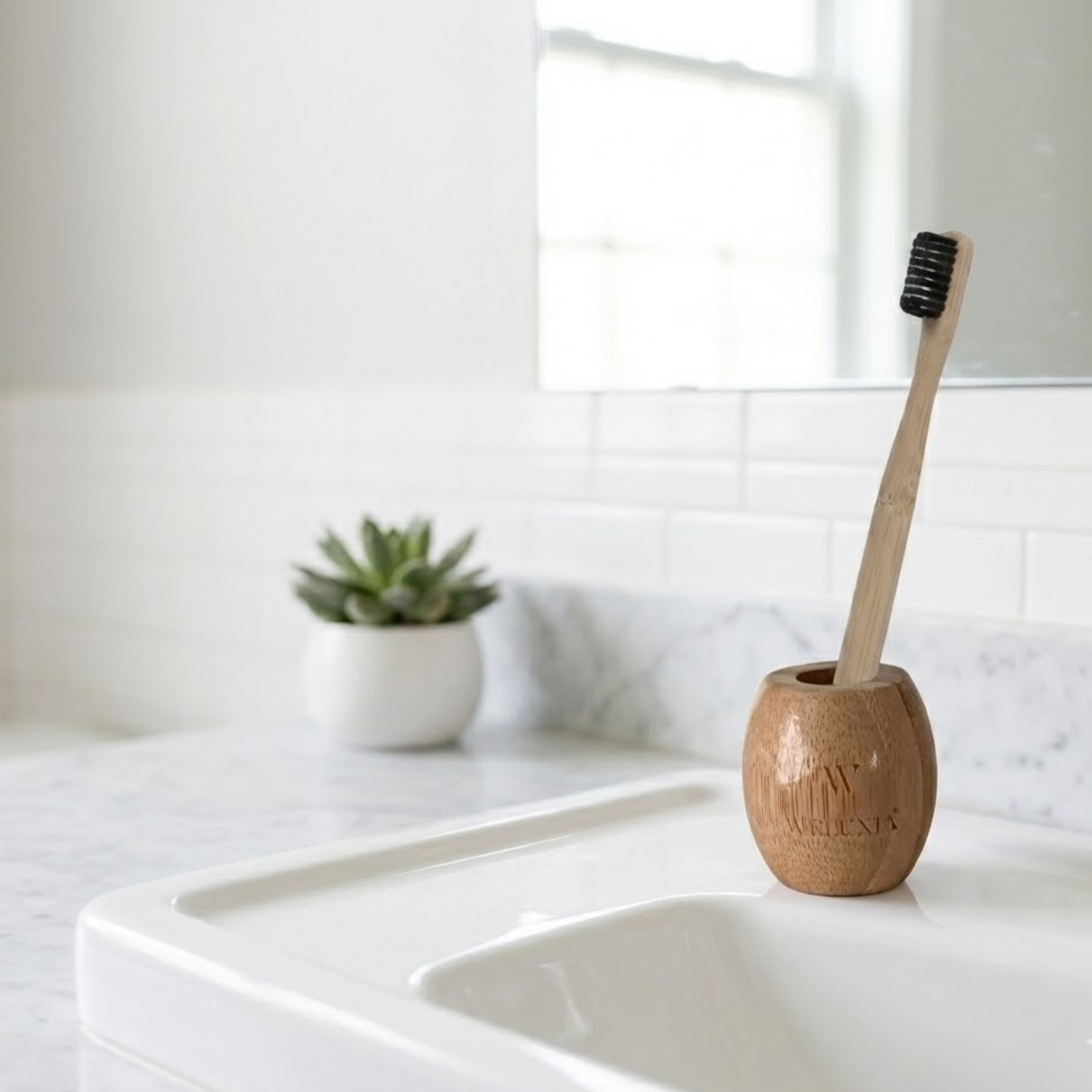 onyx-bamboo-toothbrush-lifestyle